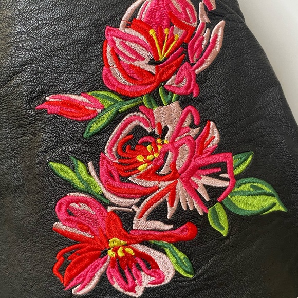 Faux leather black floral embroidered lined skirt size 10 - Picture 3 of 6